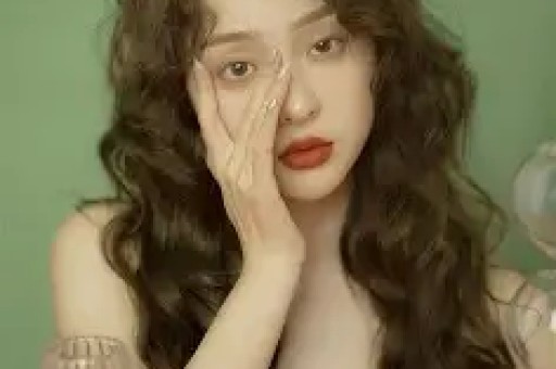 刚官宣23岁网红女友仅3天林俊杰就因亲吻幼童被骂上热搜?完整视频曝光后全网集体道歉!