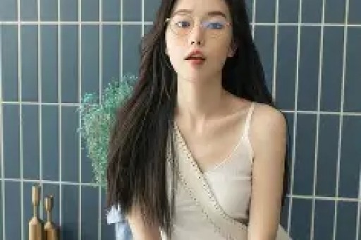 38岁张雨绮近况曝光!经历2段失败婚姻如今直播情绪失控引热议 38岁张雨绮近况曝光!经历2段失败婚姻如今直播情绪失控引热议